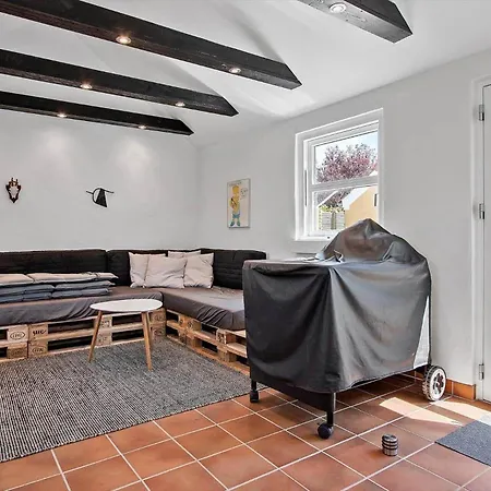 Tv1491-bindslev-tannisbugtvej-100