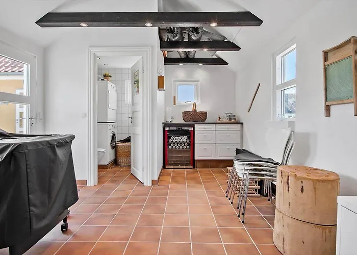 Дом отдыха Tv1491-bindslev-tannisbugtvej-100 *